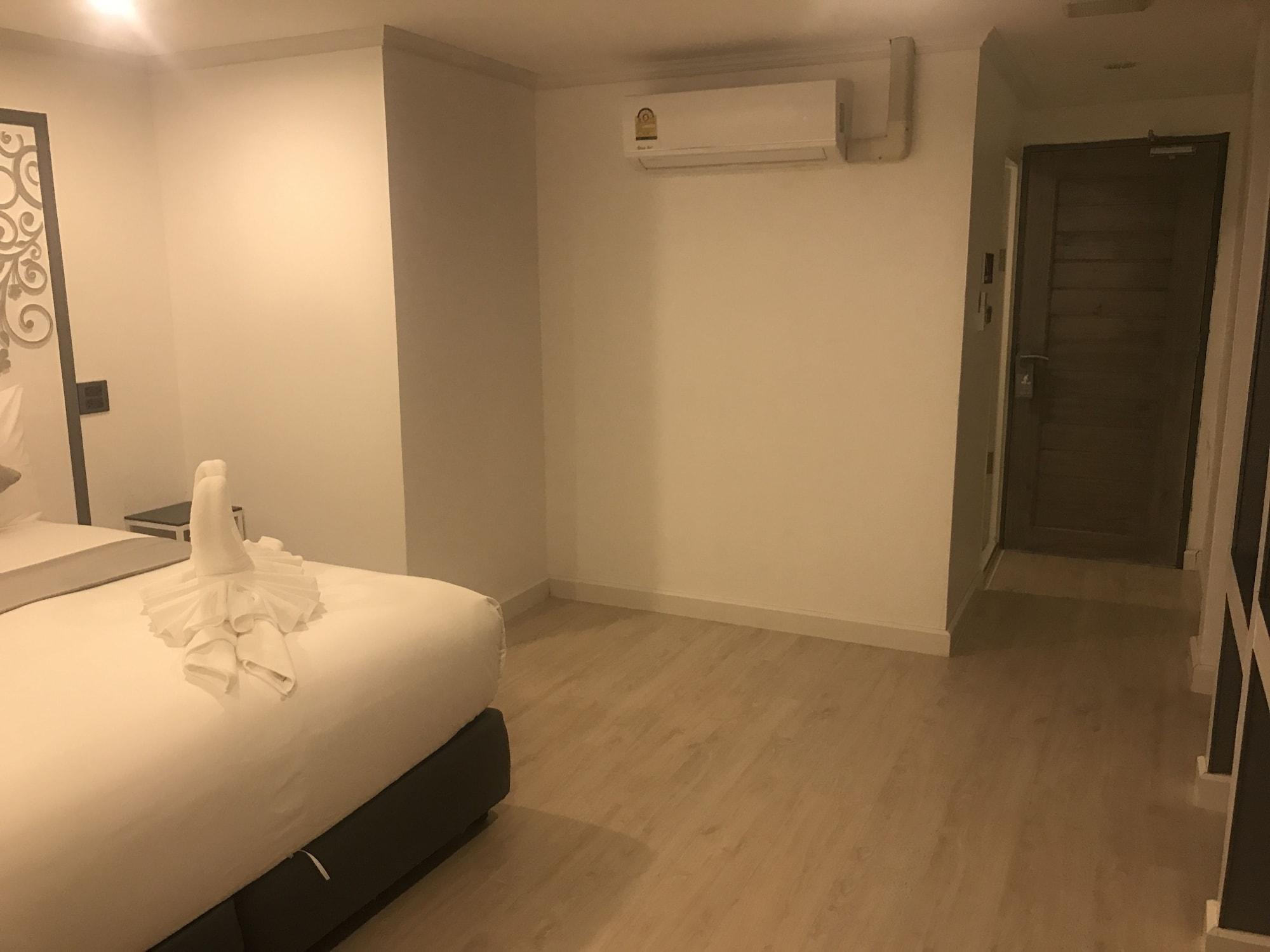 White House By 88 Hotel Pangnga Kültér fotó