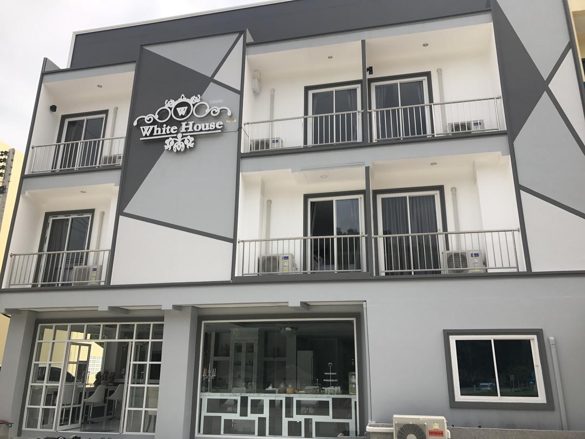 White House By 88 Hotel Pangnga Kültér fotó
